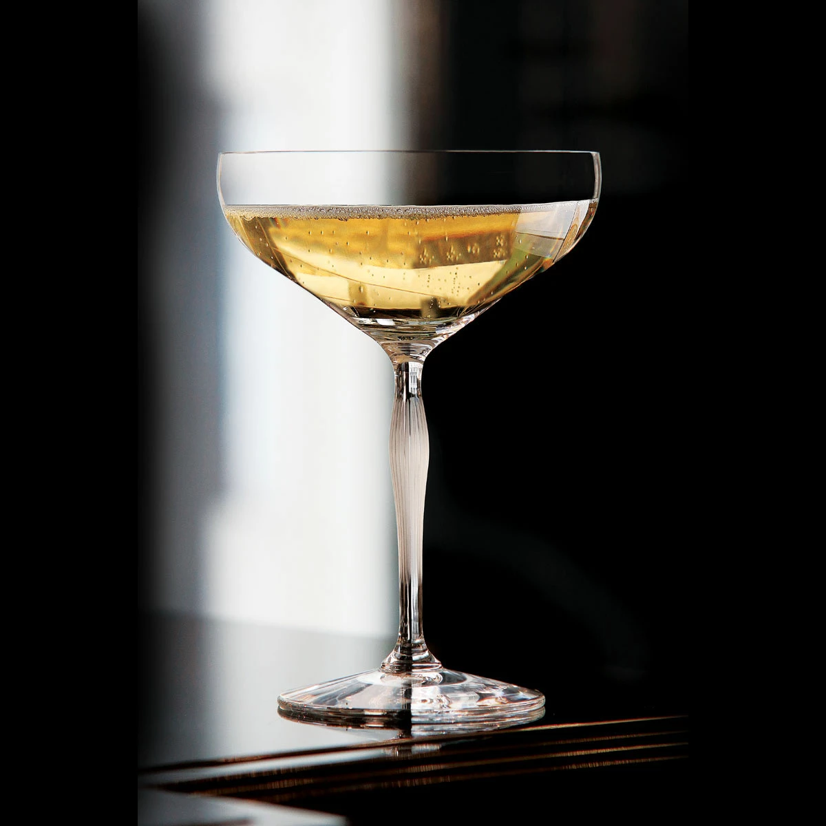 Lalique 100 Points Saucer Champagne Coupe By James Suckling, Single 3 Lalique 100 Points Saucer Champagne Coupe By James Suckling, Single - Image 3