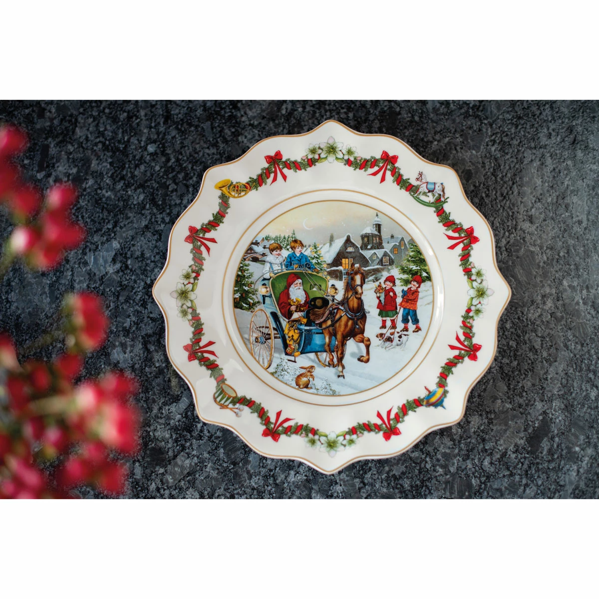 Villeroy And Boch 2022 Annual Christmas Edition Salad Plate, Single 2 Villeroy And Boch 2022 Annual Christmas Edition Salad Plate, Single - Image 2
