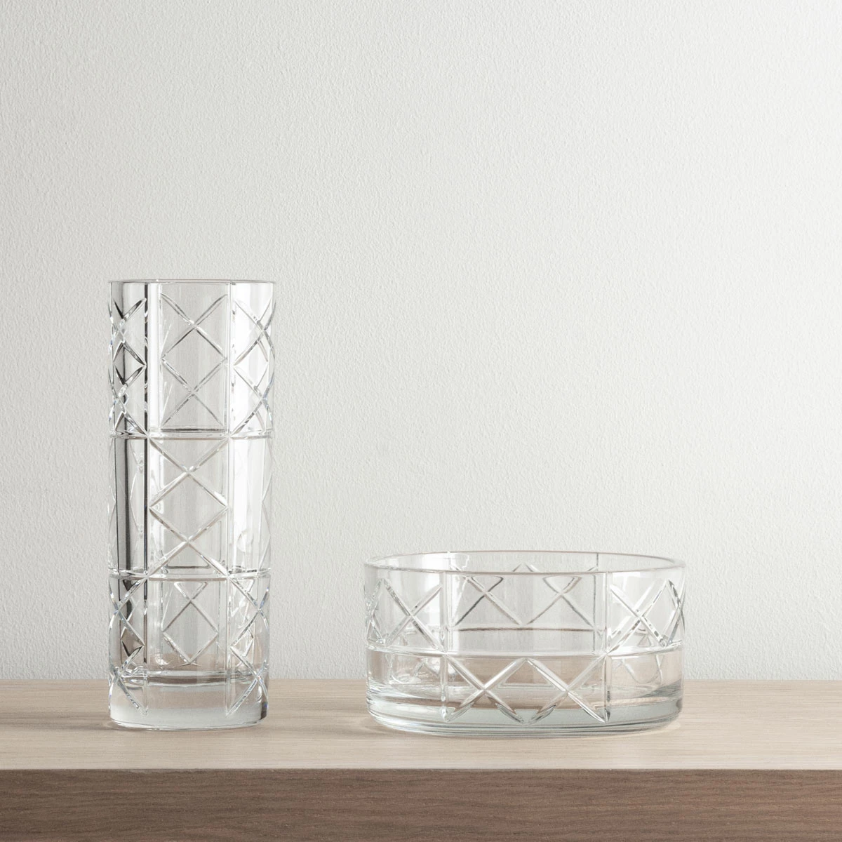 Orrefors Kosta Boda Orrefors Explicit Checks 9" Bowl 2 Orrefors Kosta Boda Orrefors Explicit Checks 9" Bowl - Image 2