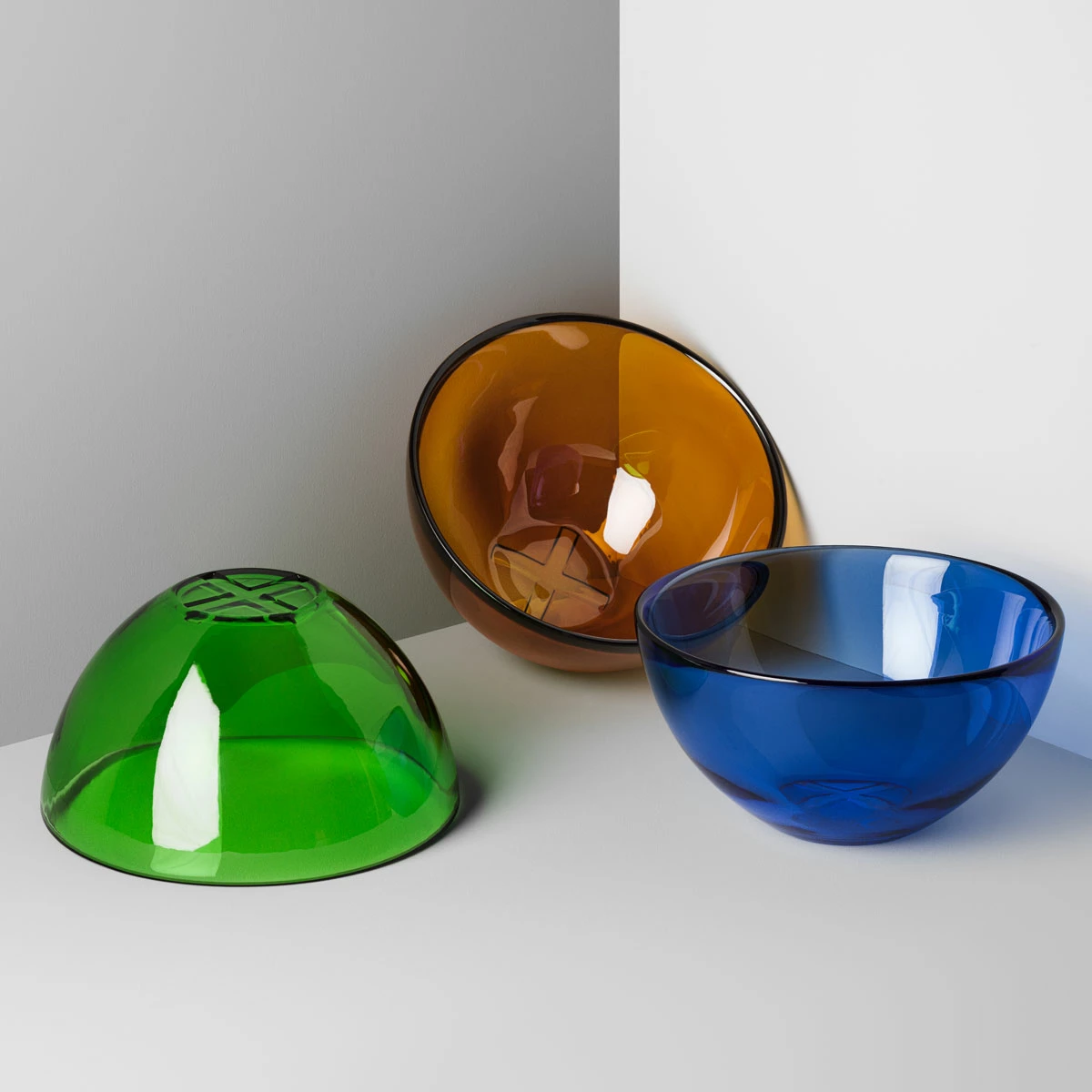 Orrefors Kosta Boda Kosta Boda 8 1/2" Bruk Crystal Serving Bowl, Green 2 Orrefors Kosta Boda Kosta Boda 8 1/2" Bruk Crystal Serving Bowl, Green - Image 2